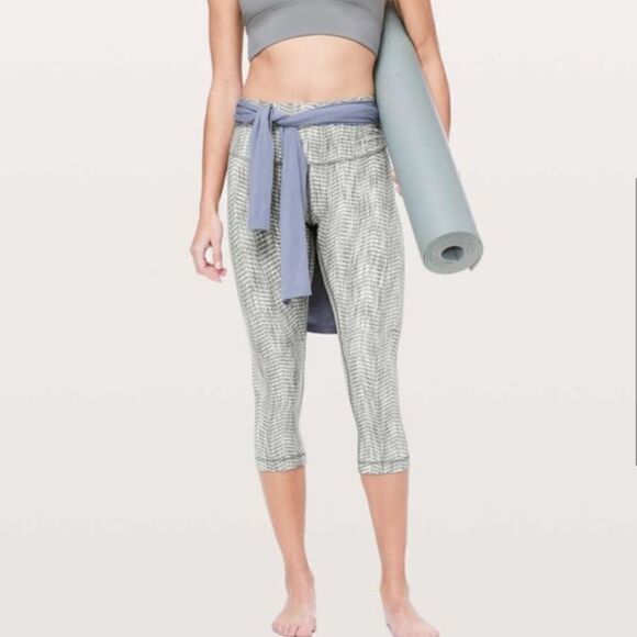 Lululemon Wunder Under Crop Arrow Jacquard Olive Gray Sage - Picture 11 of 11